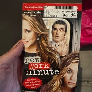 New York Minute by Eliza Willard - Ashley & Mary-Kate Olsen - Paperback Book 1
